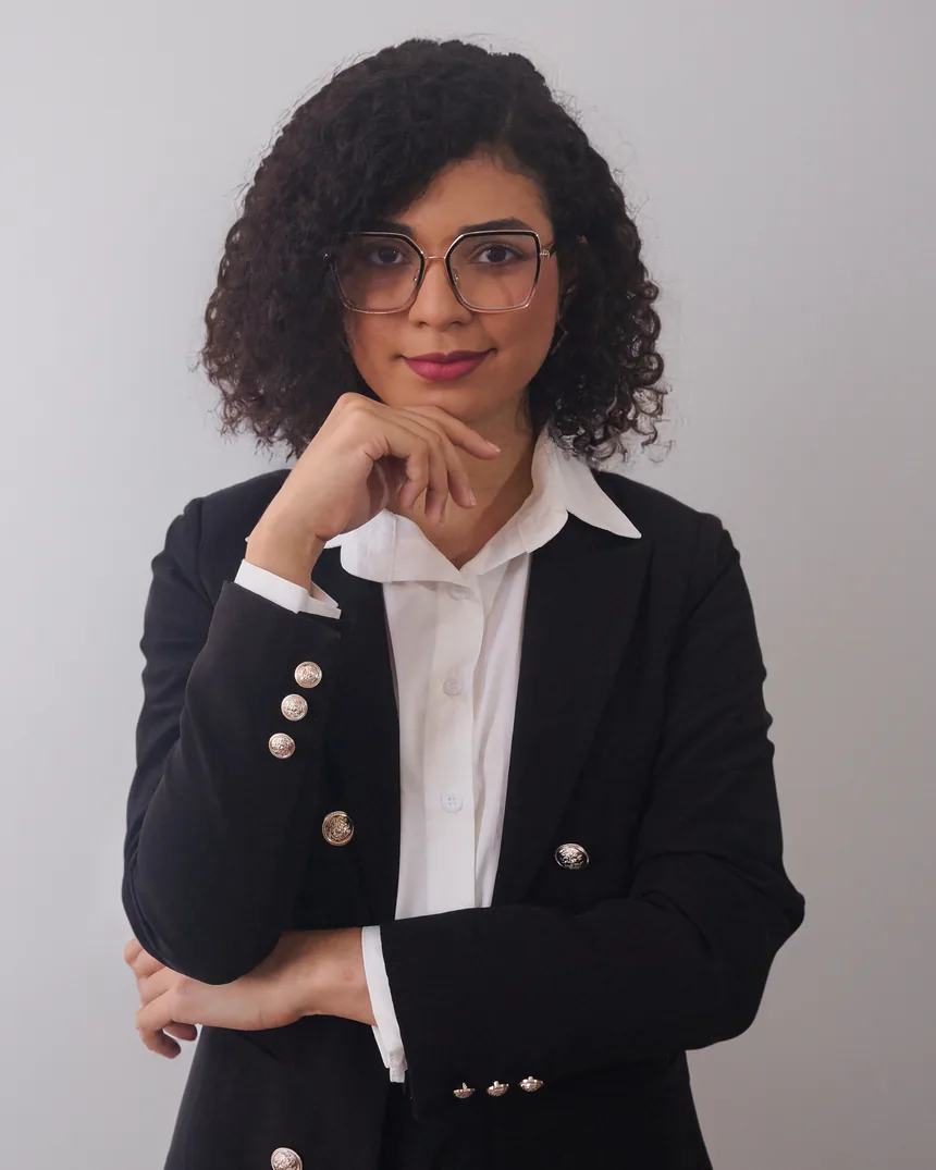 Dra. Sarah Fiorot, advogada responsável pelo escritório